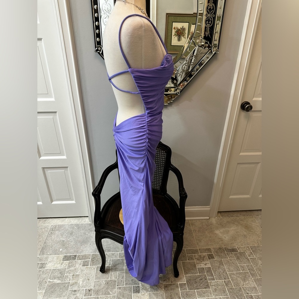 NWOT La Femme Gala Prom Cocktail Wedding Purple Tight Sexy Back Goddess - Picture 9 of 17
